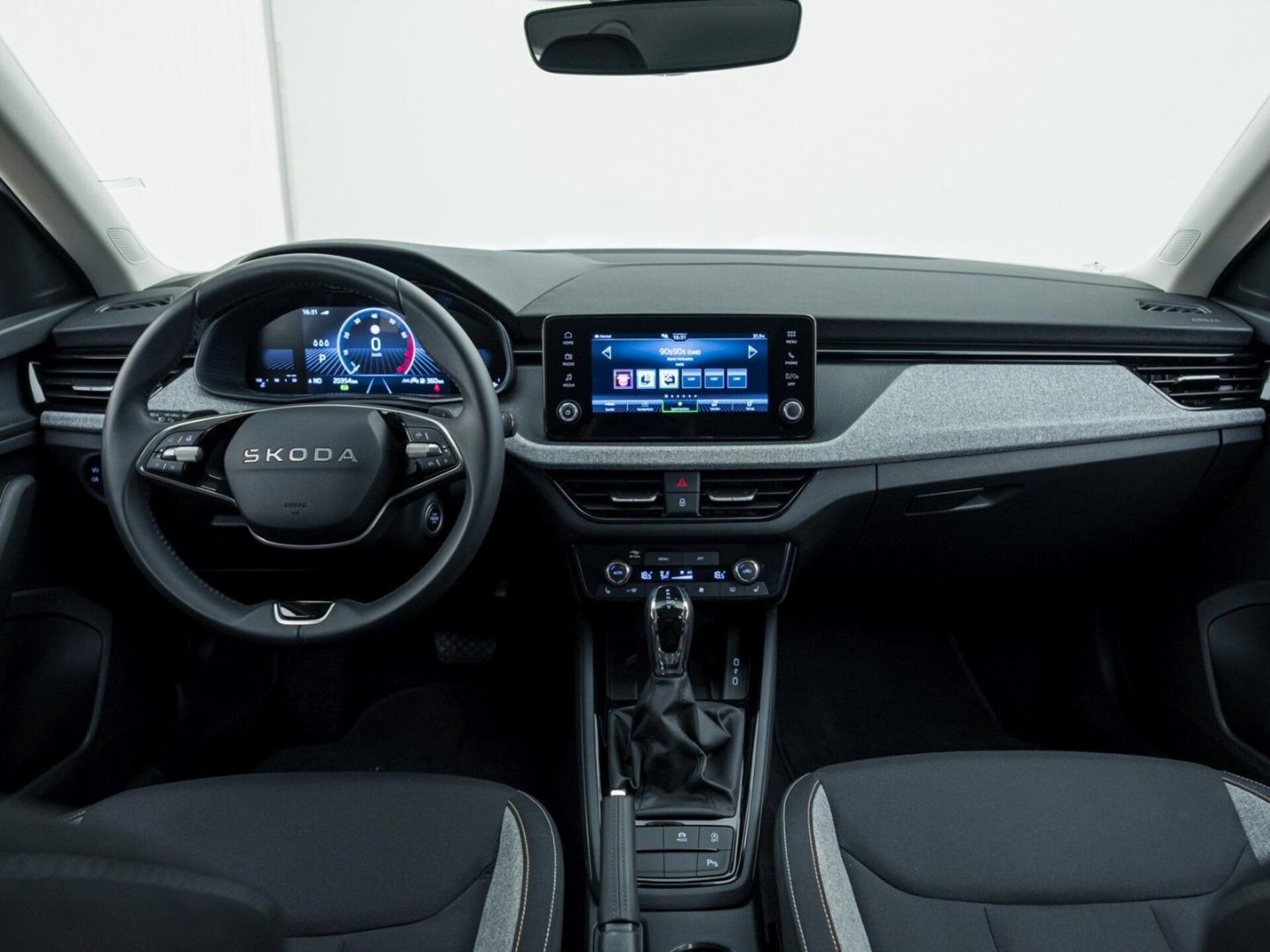 Skoda Scala Tour