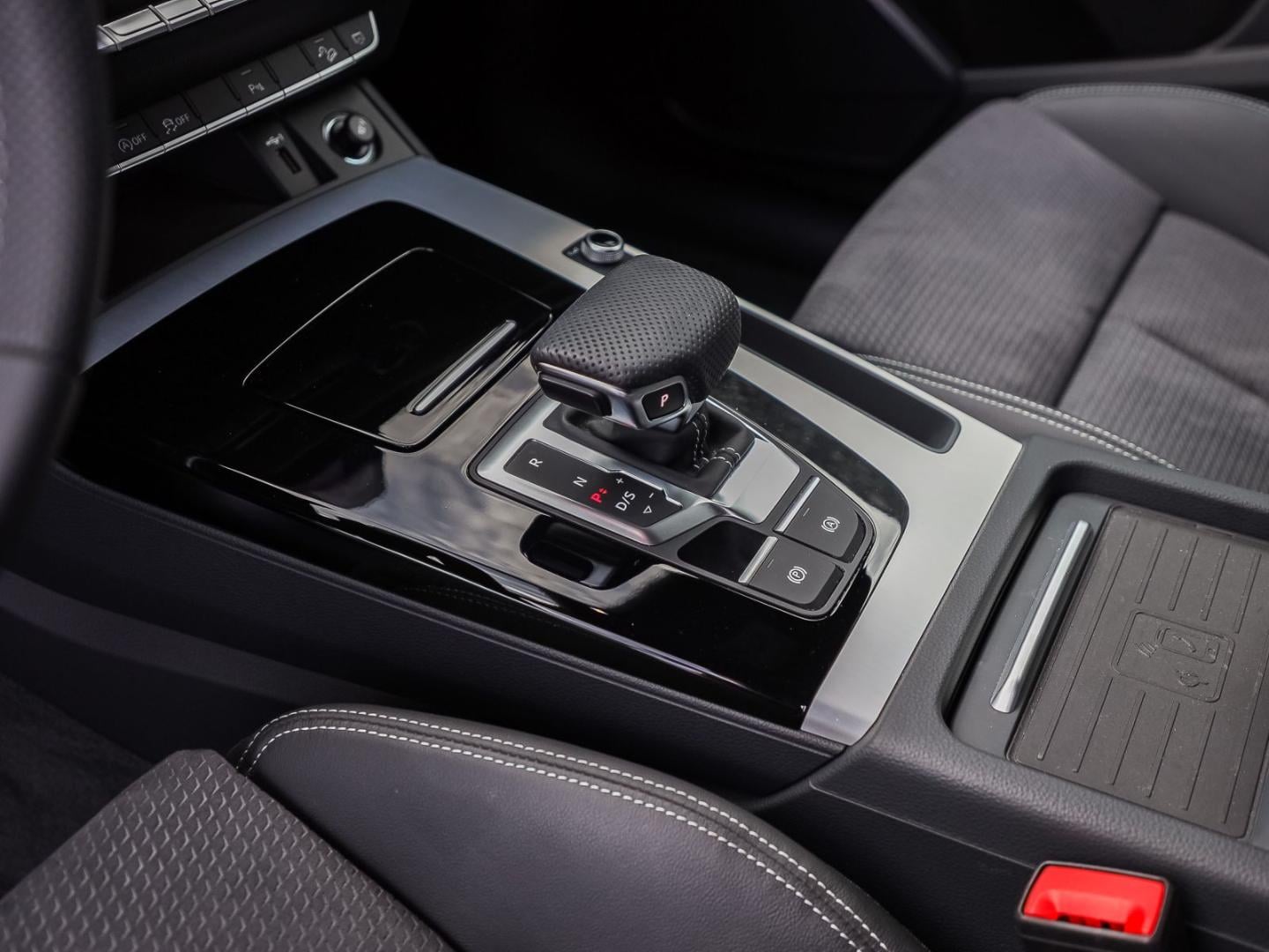 Bild über Audi Q5 Sportback 40 TFSI quattro S tronic - für weitere Informationen kontaktieren Sie den Audi Partner