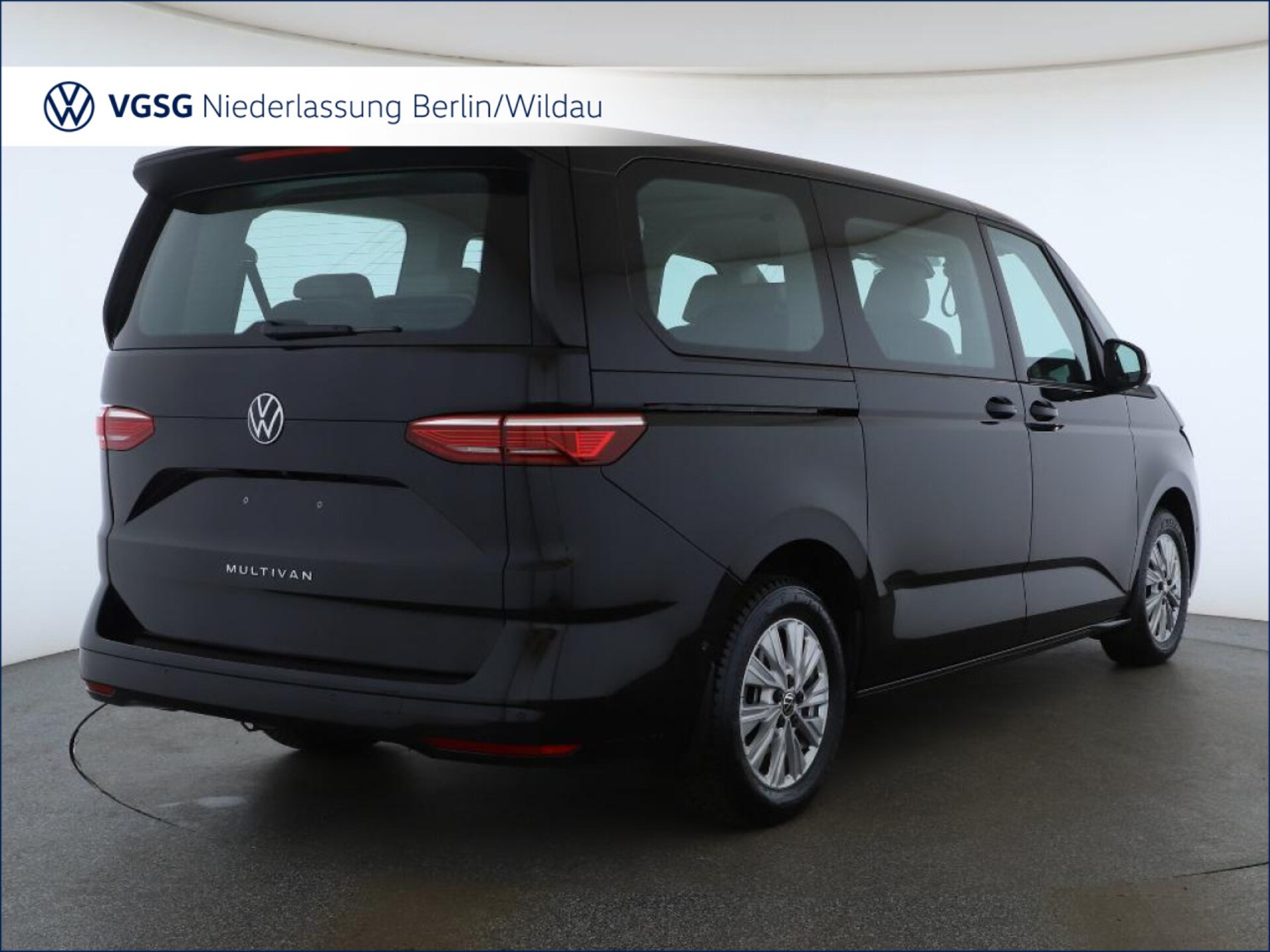 Volkswagen Multivan Langversion Basis-Modell