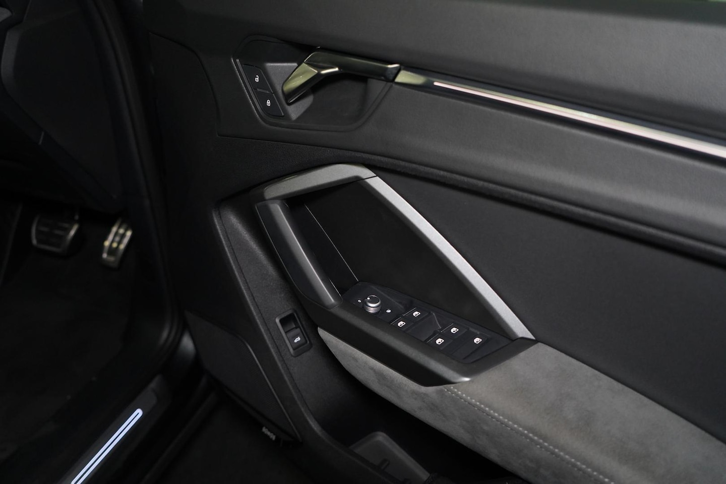 Image about Audi Q3 40 TFSI quattro S tronic
