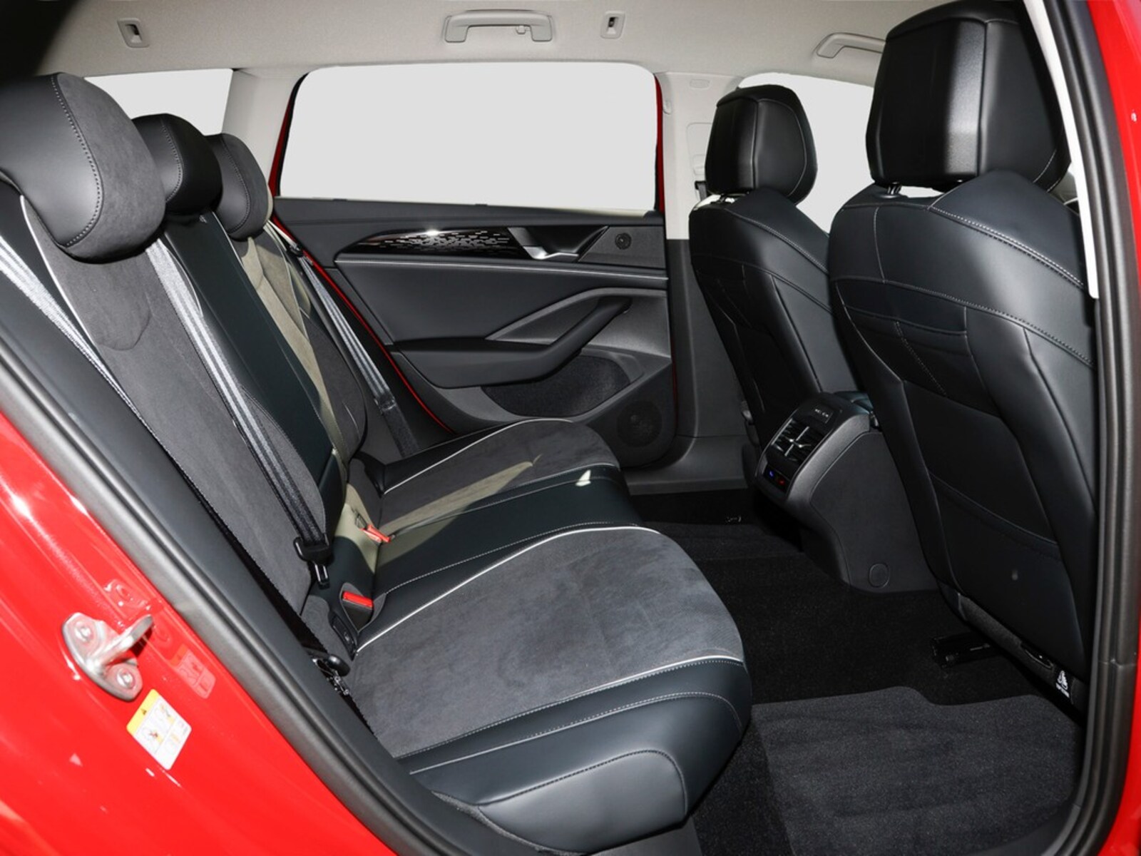 Volkswagen Passat – Bild 10