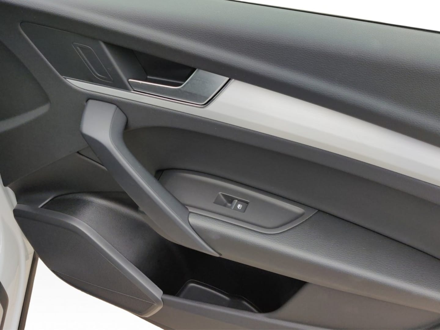 Bild über Audi Q5 40 TDI quattro 150 kW S tronic - für weitere Informationen kontaktieren Sie den Audi Partner