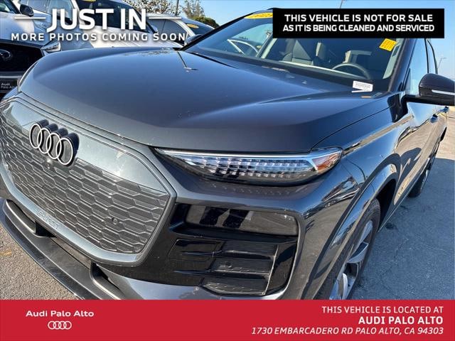 2025 Audi Q6 e-tron Premium Plus's photo