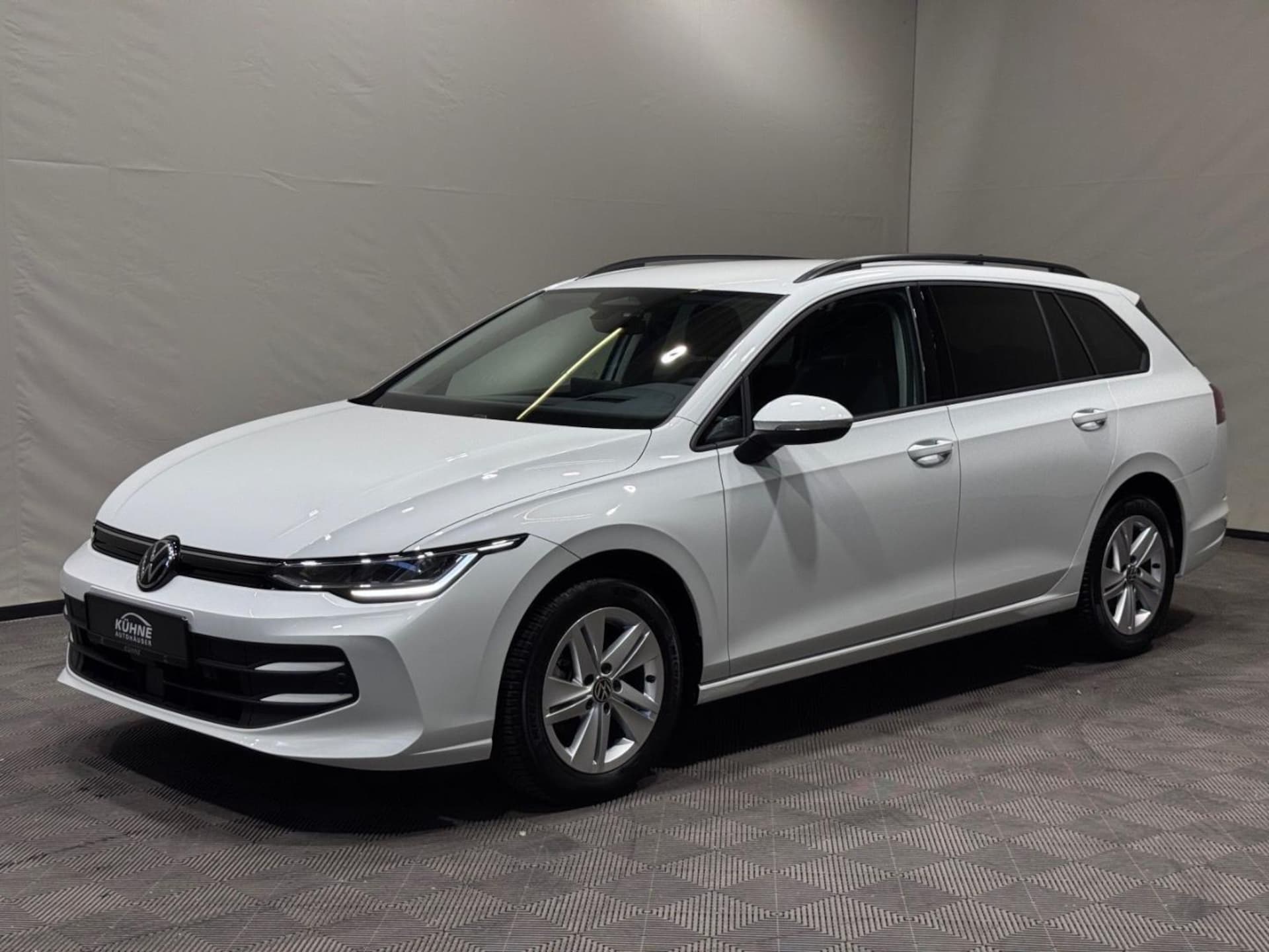 Volkswagen Golf Variant Life
