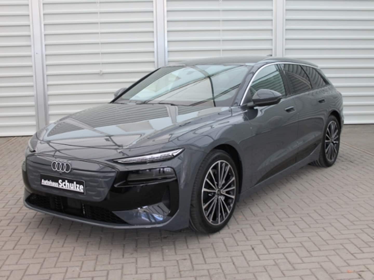 Bild über Audi A6 Avant e-tron e-tron quattro - für weitere Informationen kontaktieren Sie den Audi Partner
