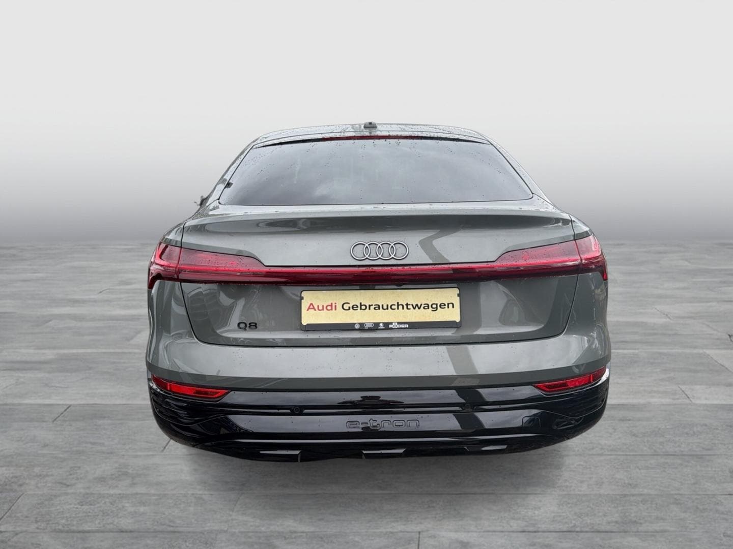 Bild über Audi Q8 Sportback e-tron advanced 50 e-tron quattro - für weitere Informationen kontaktieren Sie den Audi Partner