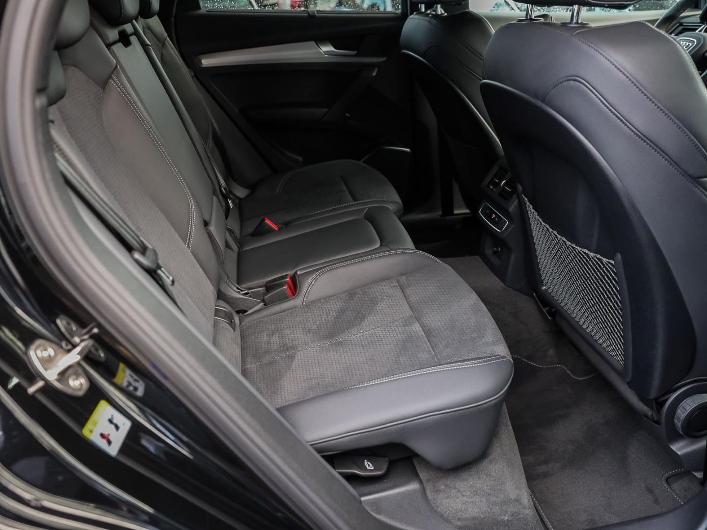 Bild über Audi Q5 Sportback 40 TFSI quattro S tronic - für weitere Informationen kontaktieren Sie den Audi Partner