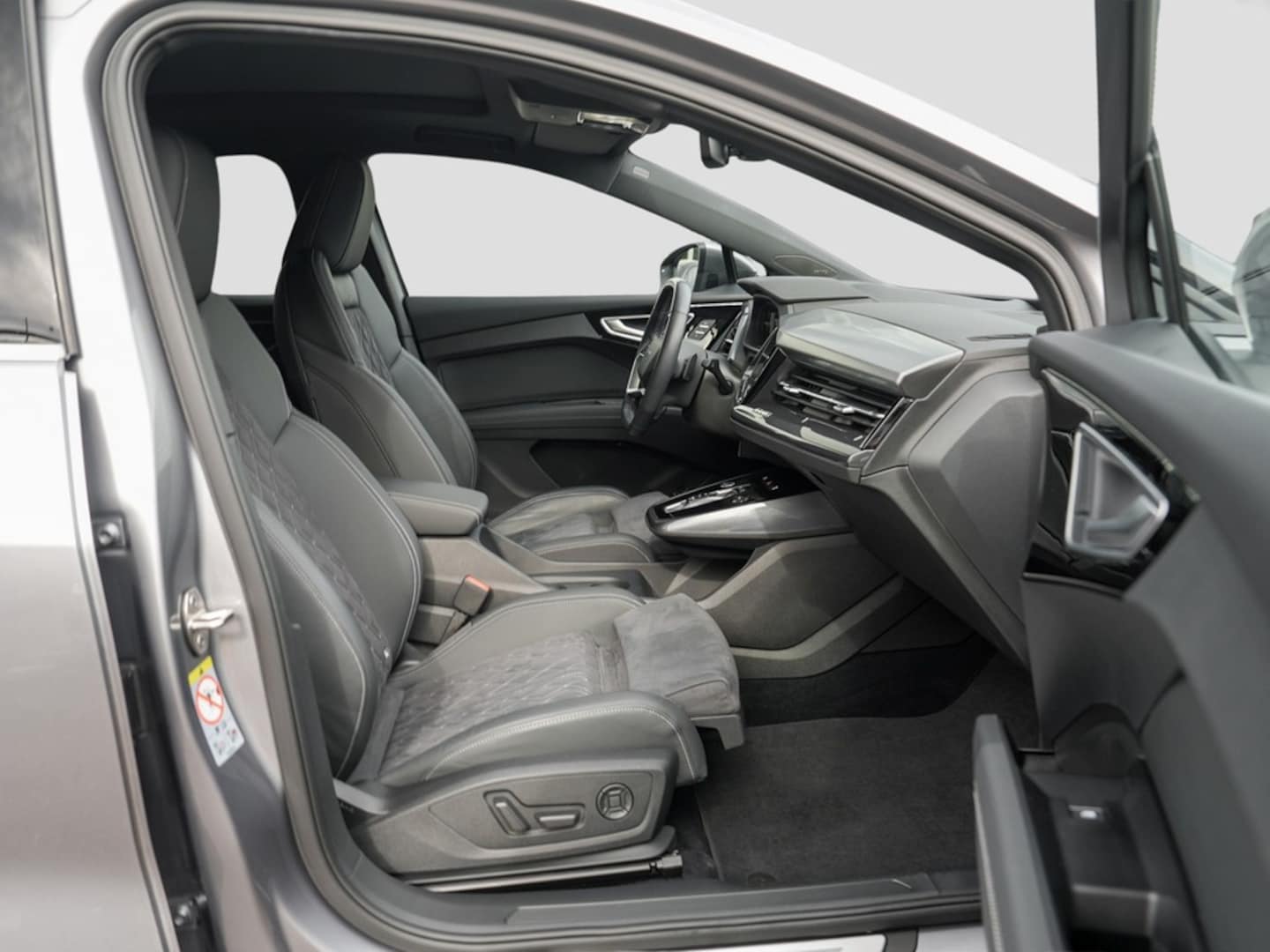 Bild über Audi Q4 Sportback e-tron 35 e-tron - für weitere Informationen kontaktieren Sie den Audi Partner