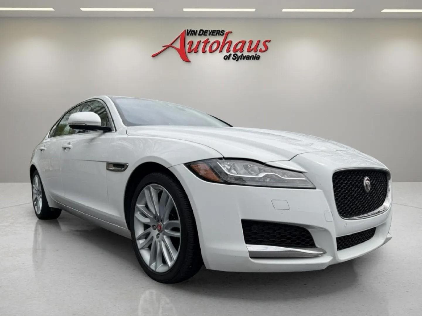 2018 Jaguar XF 35t Prestige AWD's photo