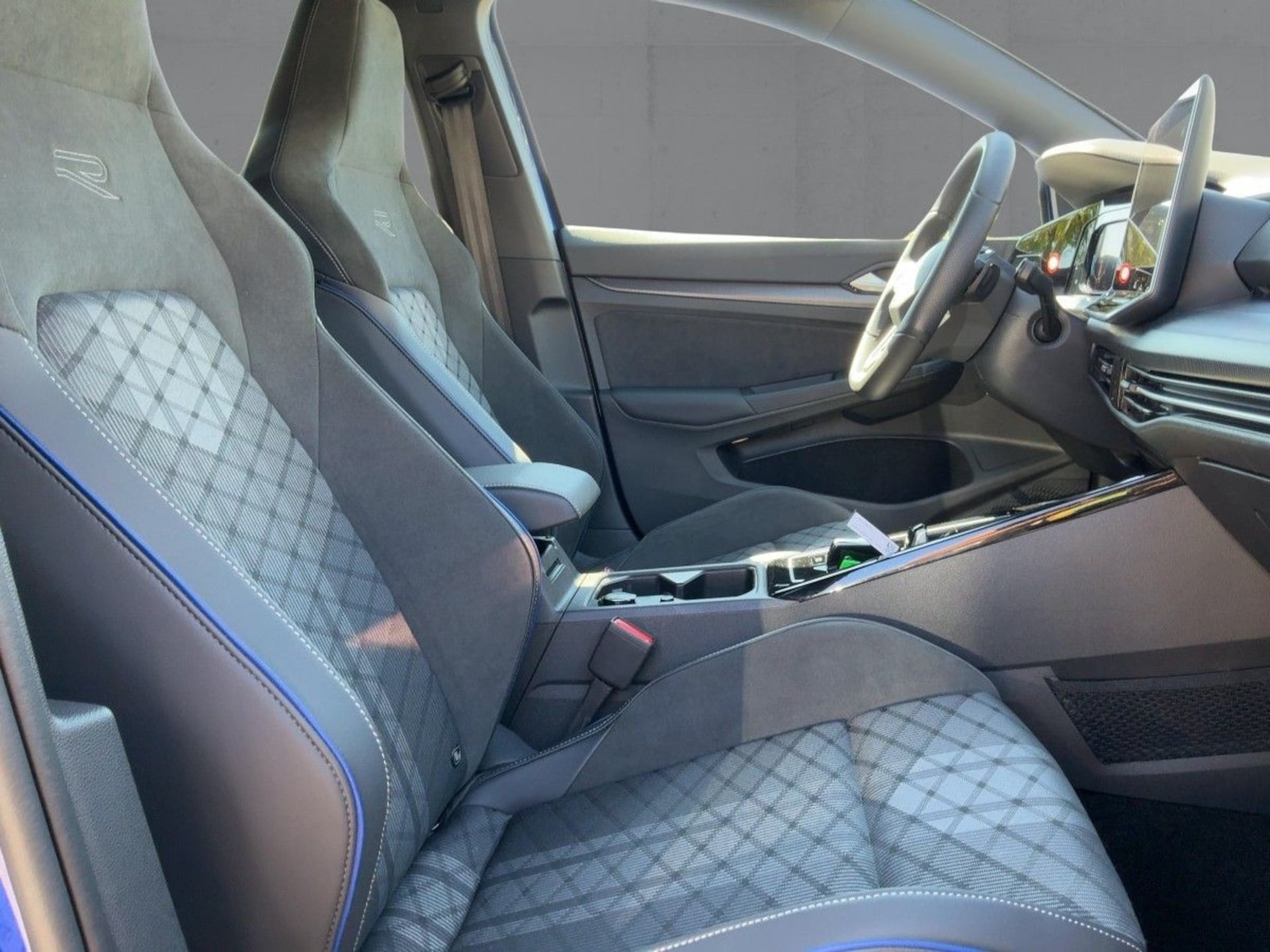 Volkswagen Golf R-Line