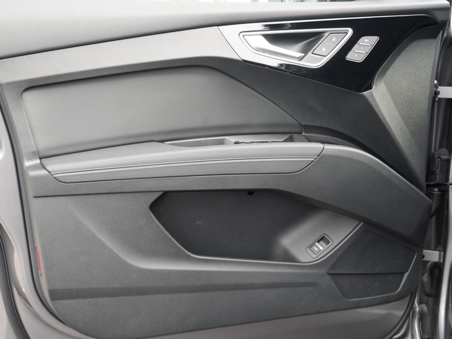 Bild über Audi Q4 Sportback e-tron 35 e-tron - für weitere Informationen kontaktieren Sie den Audi Partner