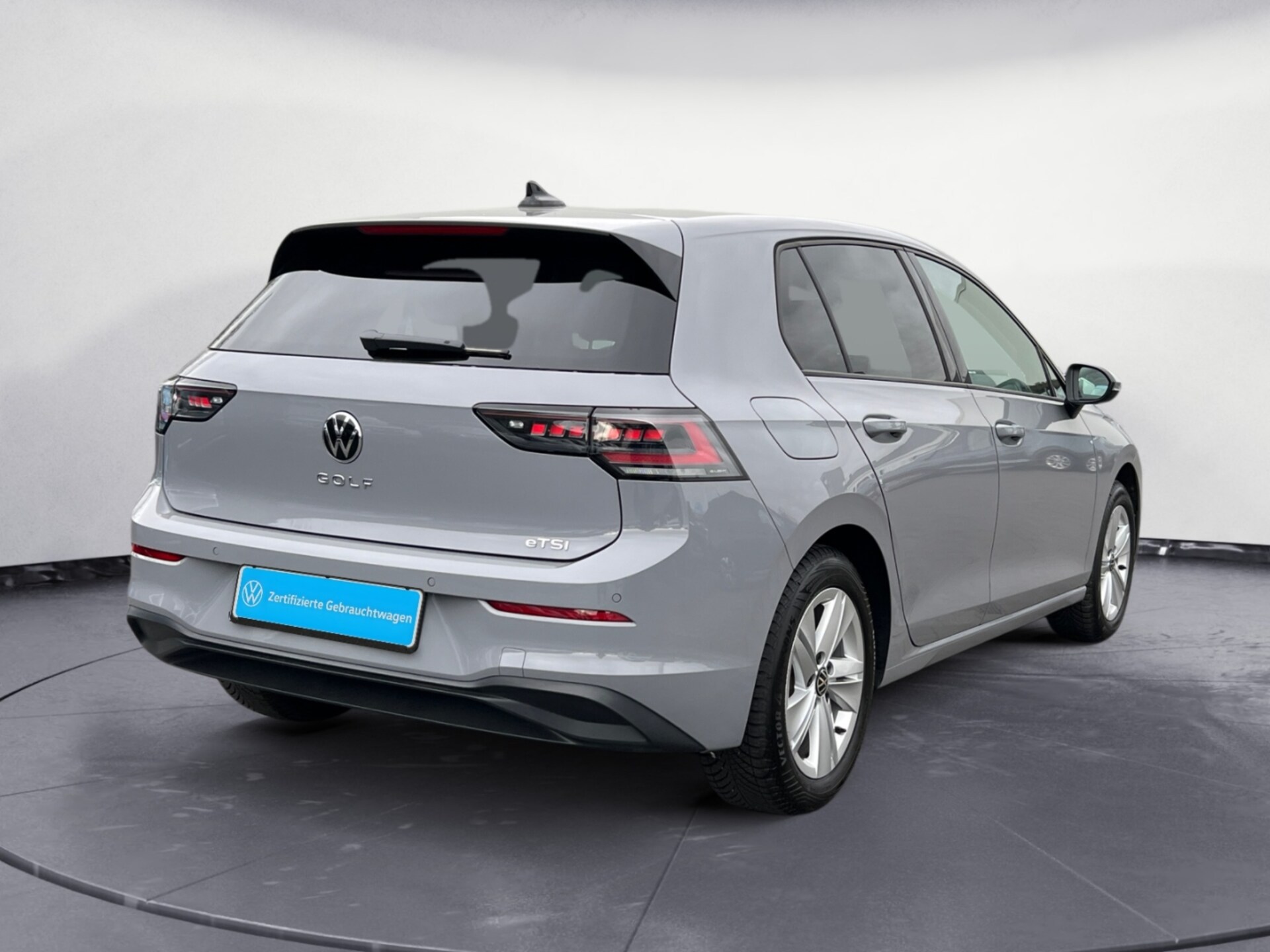 Volkswagen Golf Life