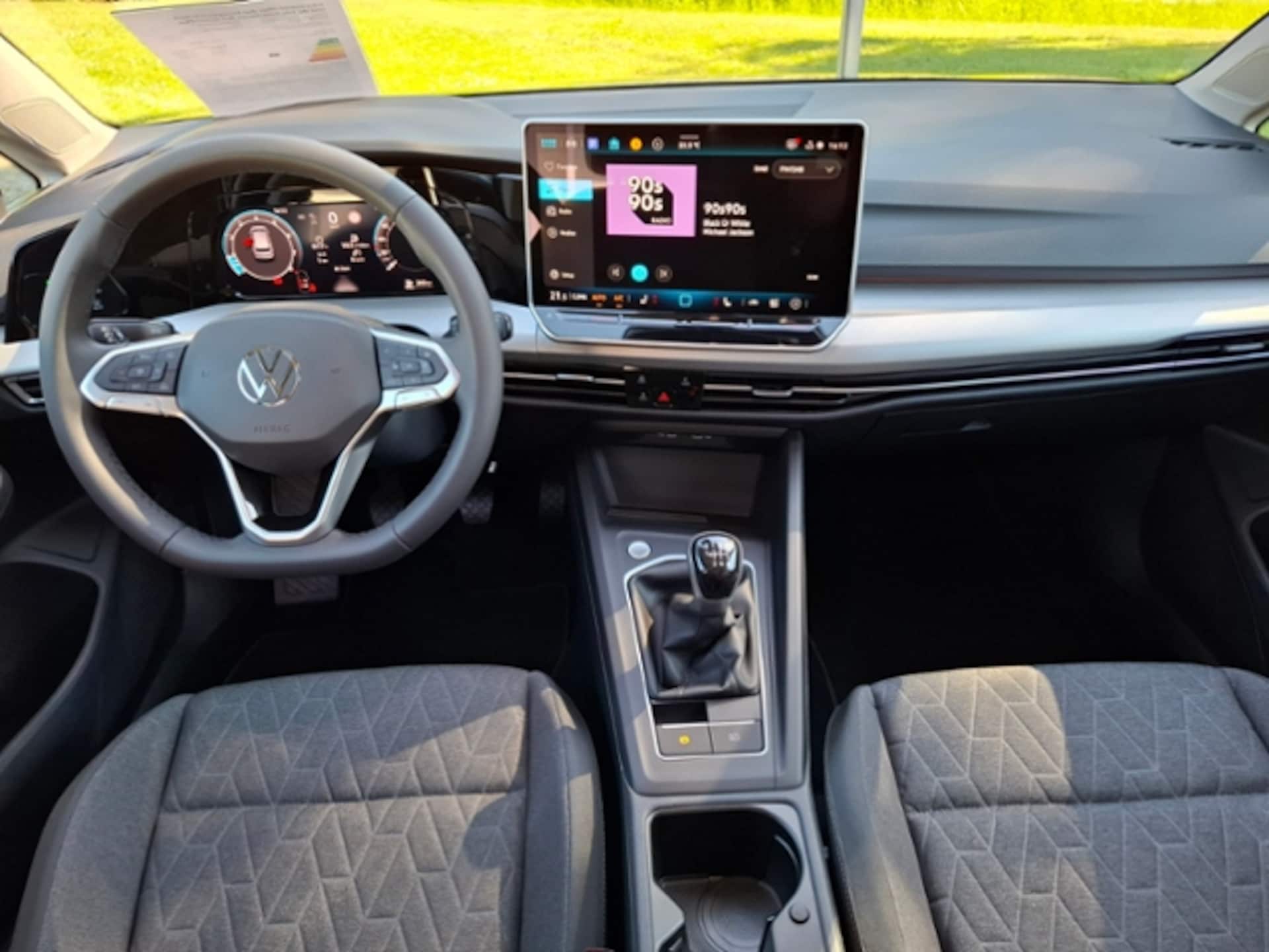 Volkswagen Golf Life