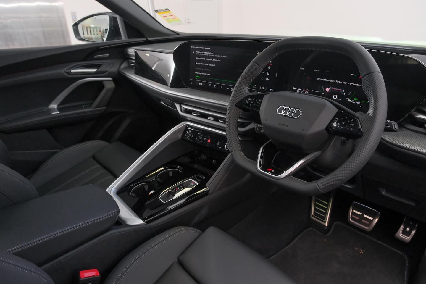 Image about Audi Q5 SUV e-hybrid quattro S tronic