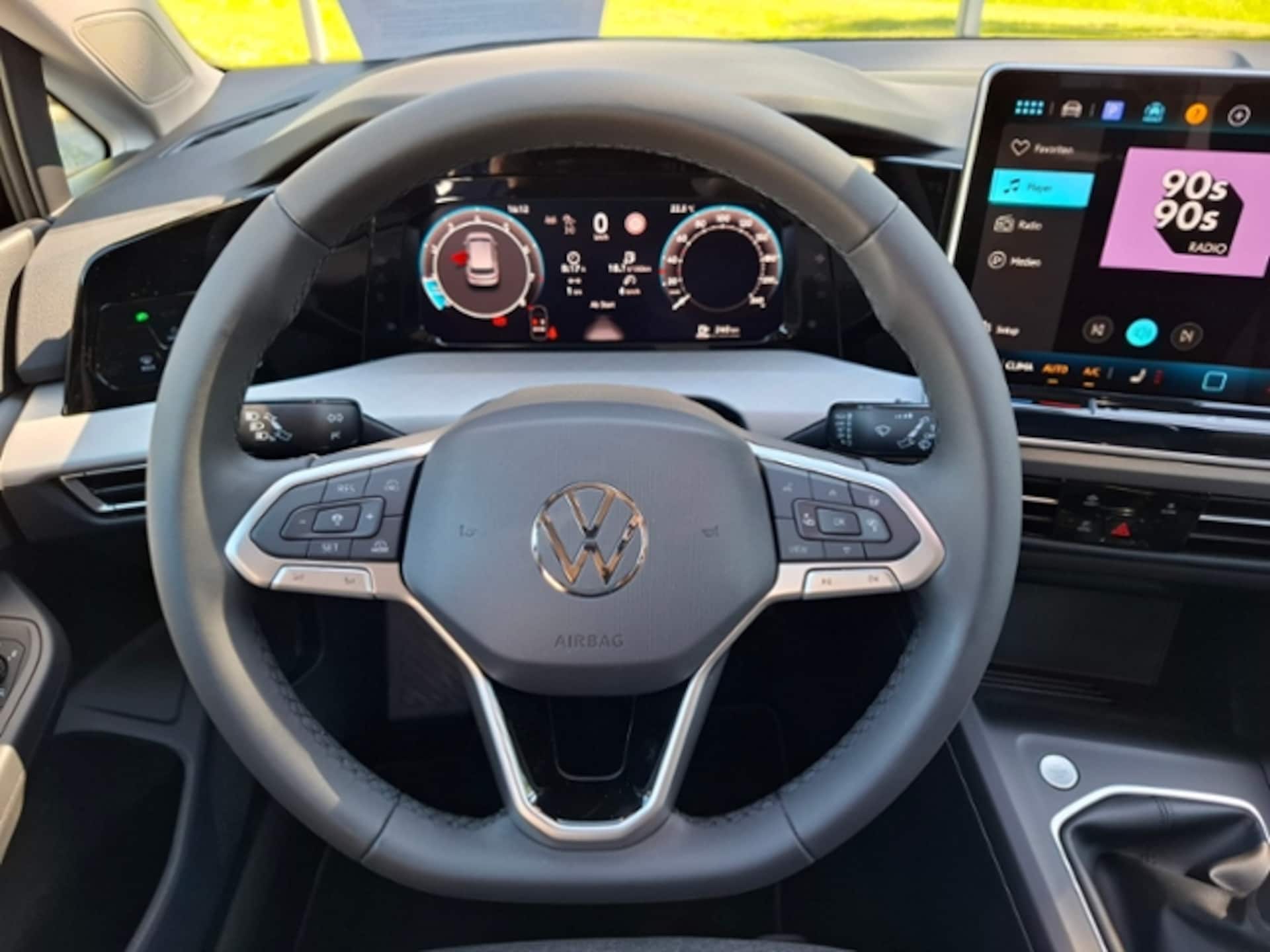 Volkswagen Golf Life