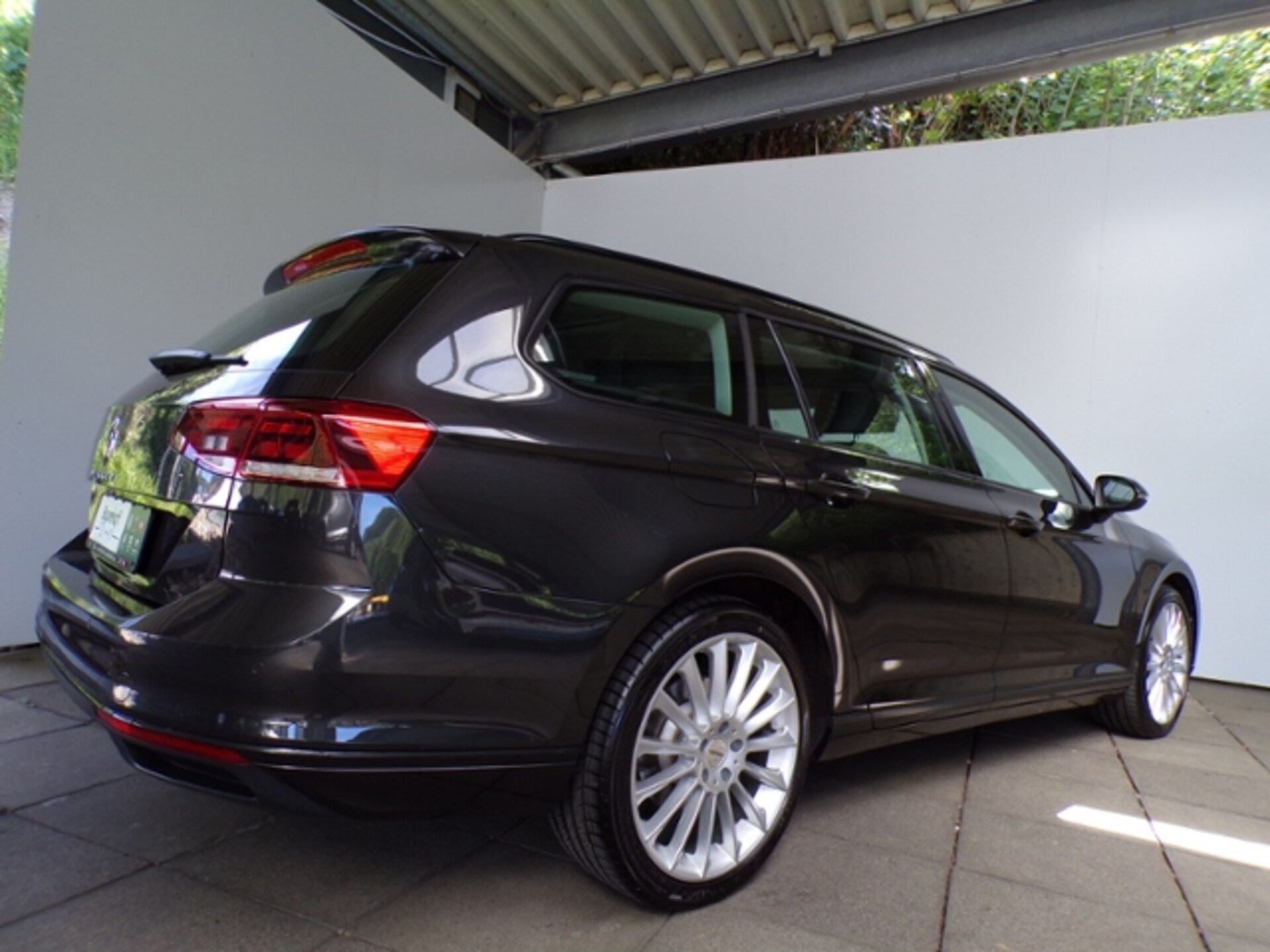 Volkswagen Passat Variant Basis-Modell