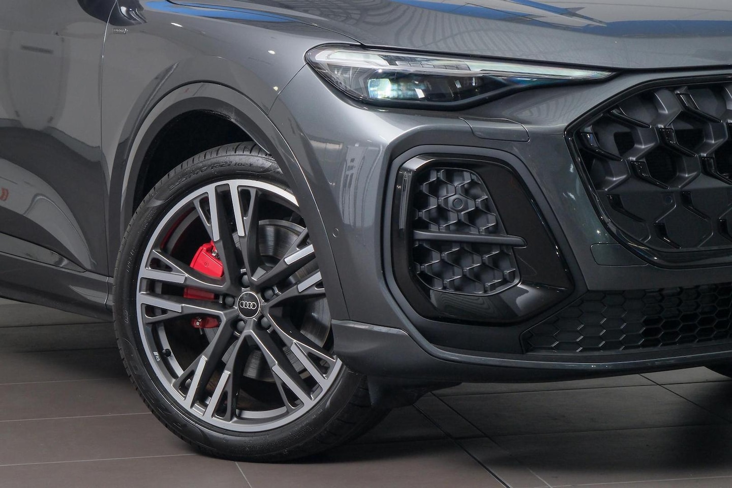 Image about Audi Q5 SUV e-hybrid quattro S tronic