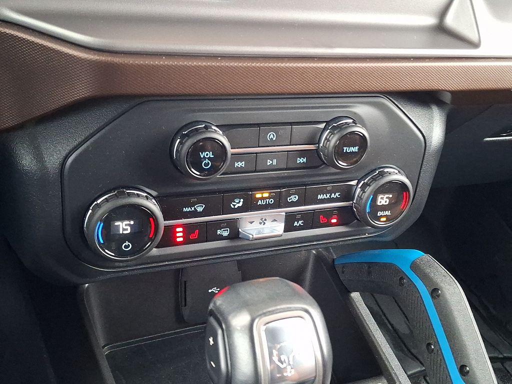 2023 Ford Bronco 4-Door Outer Banks - Photo 17