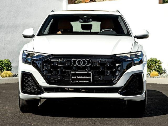 2025 Audi Q8