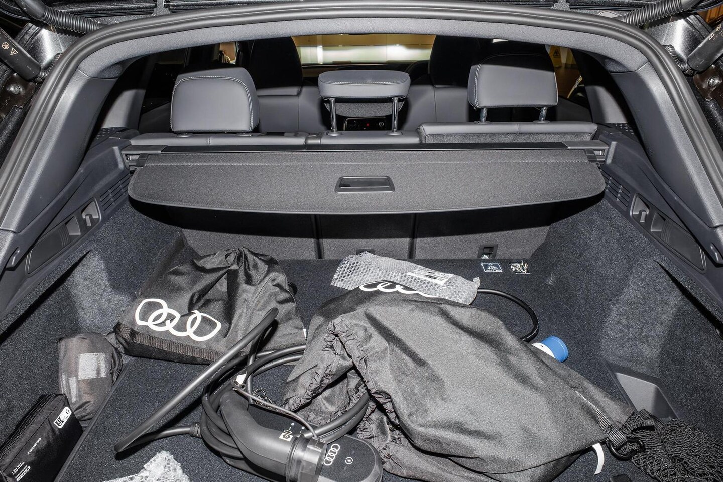 Image about Audi Q5 SUV e-hybrid quattro S tronic