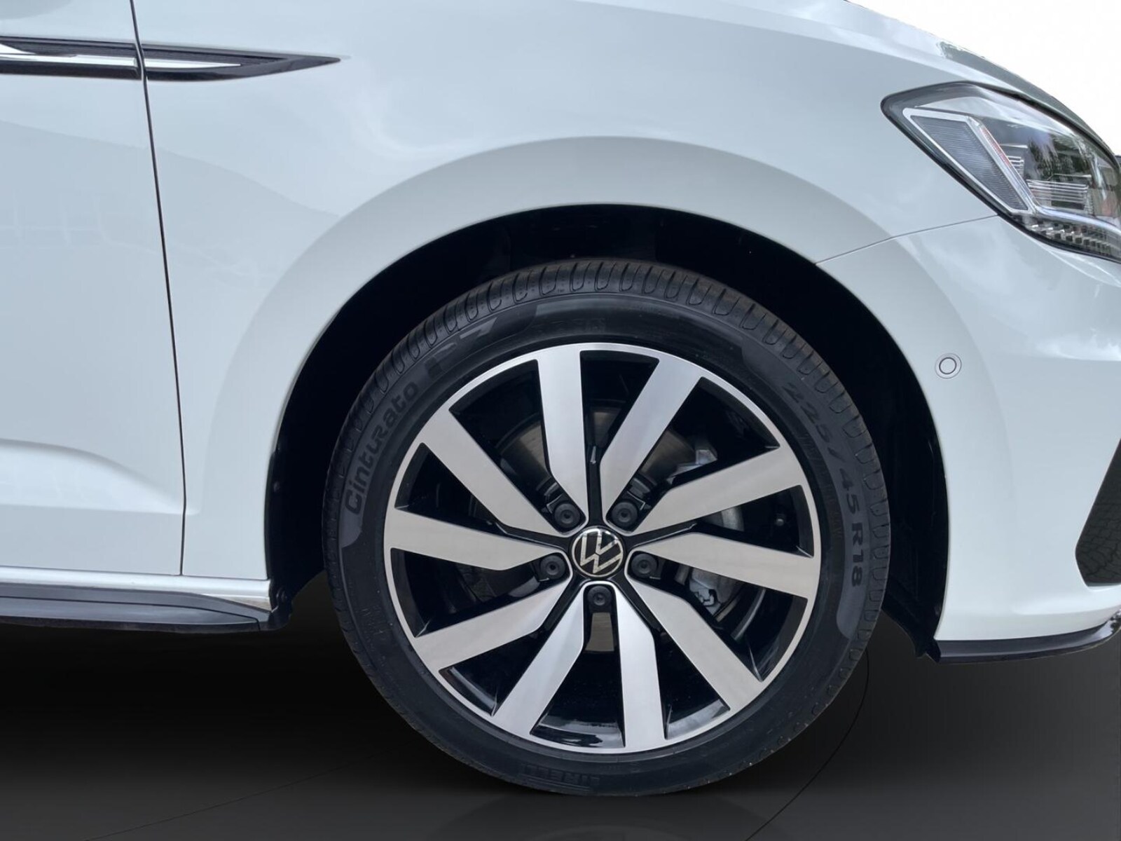 Volkswagen Touran – Bild 8