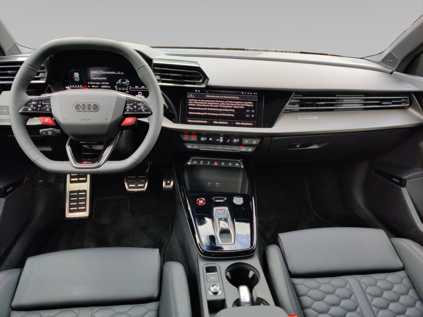 Image about Audi RS 3 Limousine TFSI quattro S tronic
