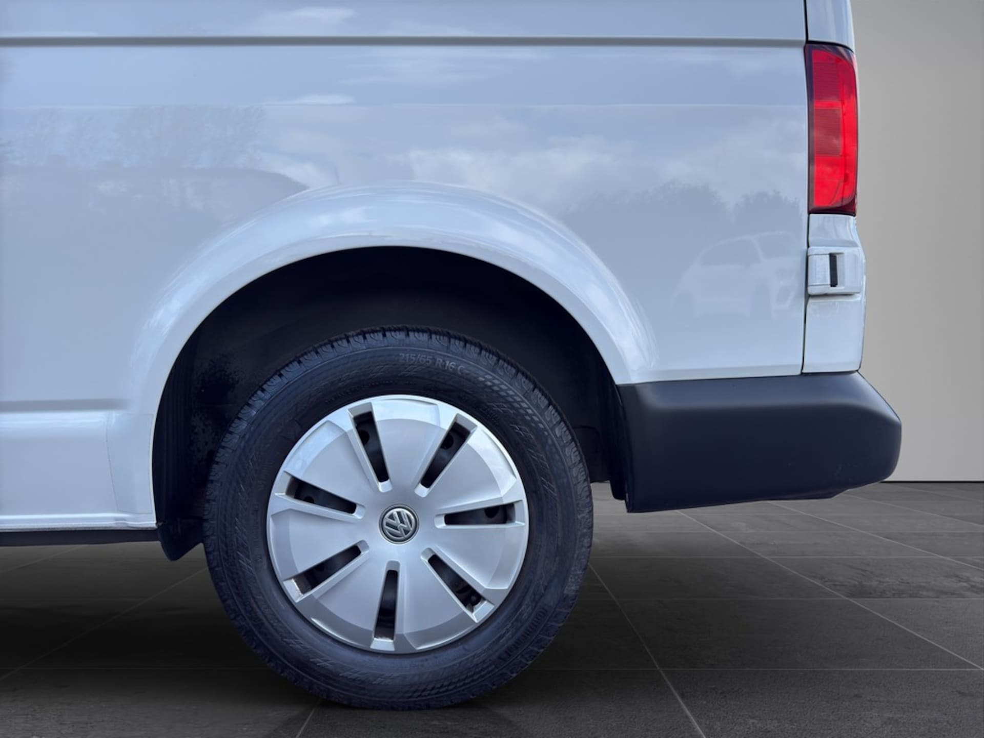 Volkswagen T6.1 Transporter Kasten langer Radstand