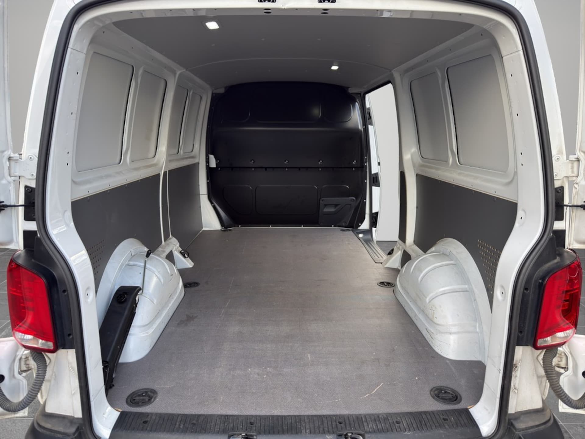 Volkswagen T6.1 Transporter Kasten langer Radstand