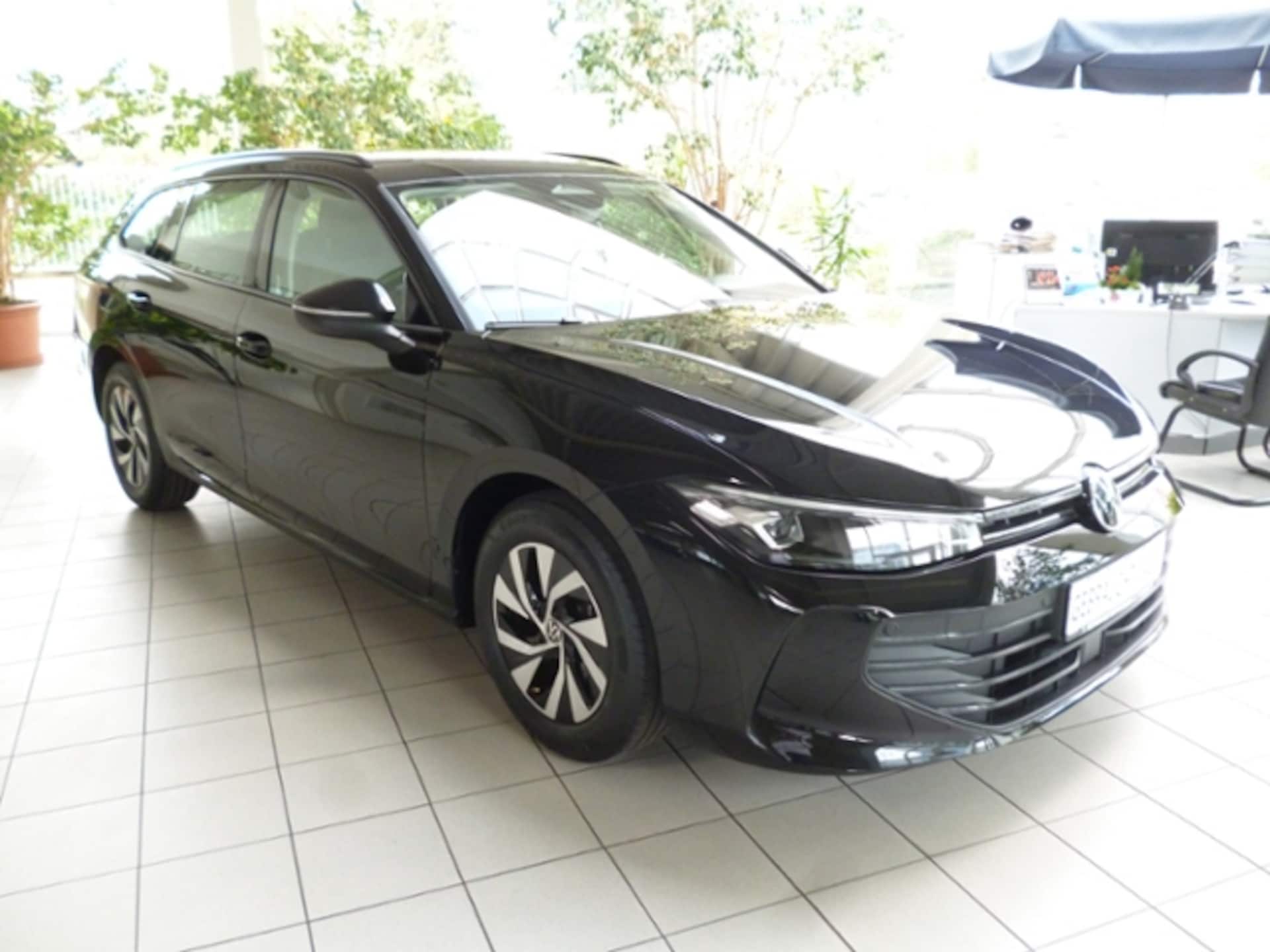 Volkswagen Passat Basis-Modell