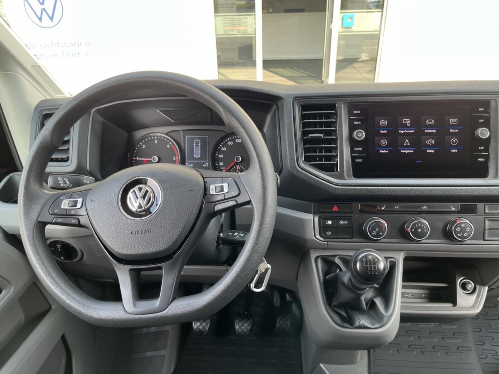 Volkswagen Crafter Kasten mittlerer Radstand – Bild 13