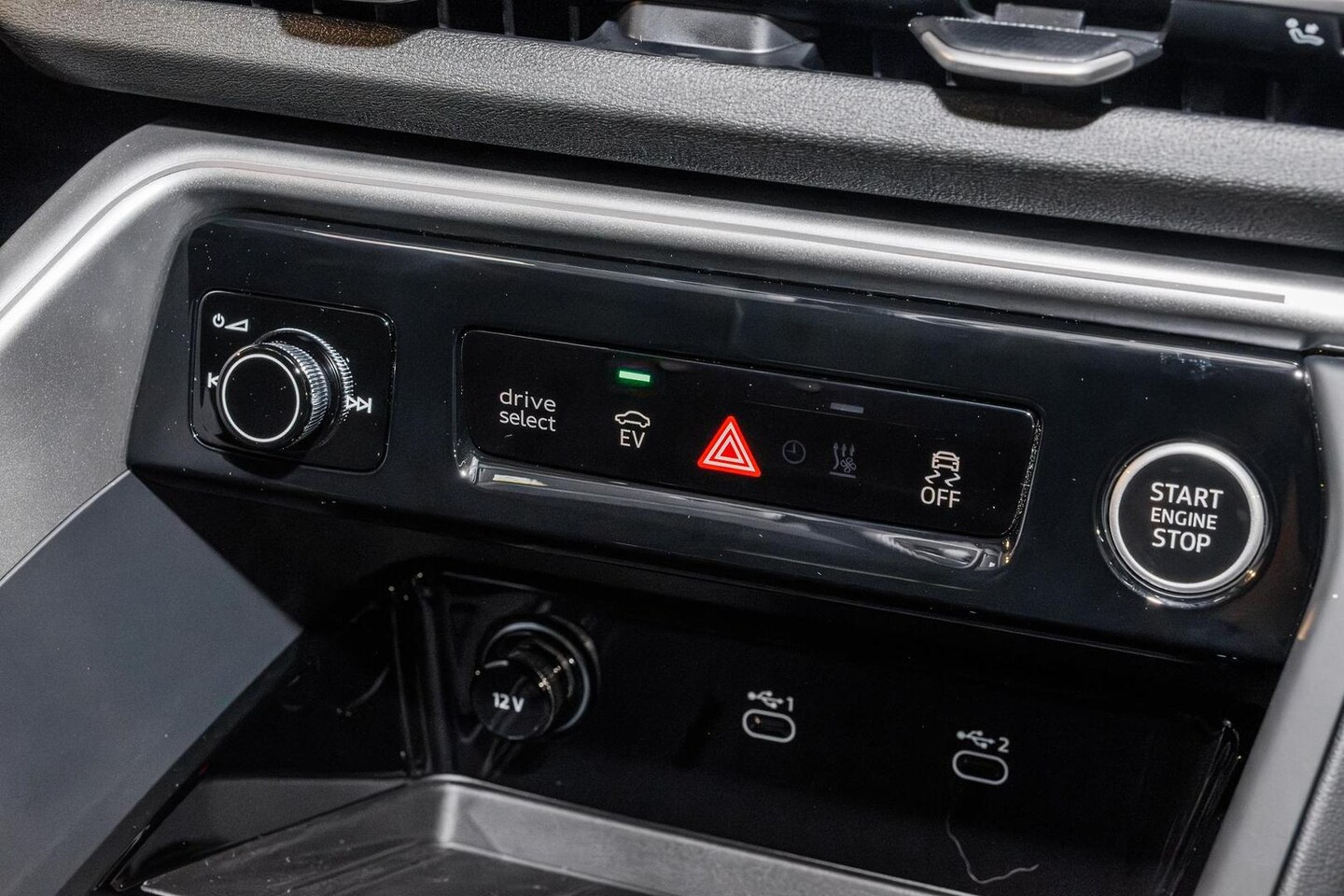 Image about Audi Q5 SUV e-hybrid quattro S tronic
