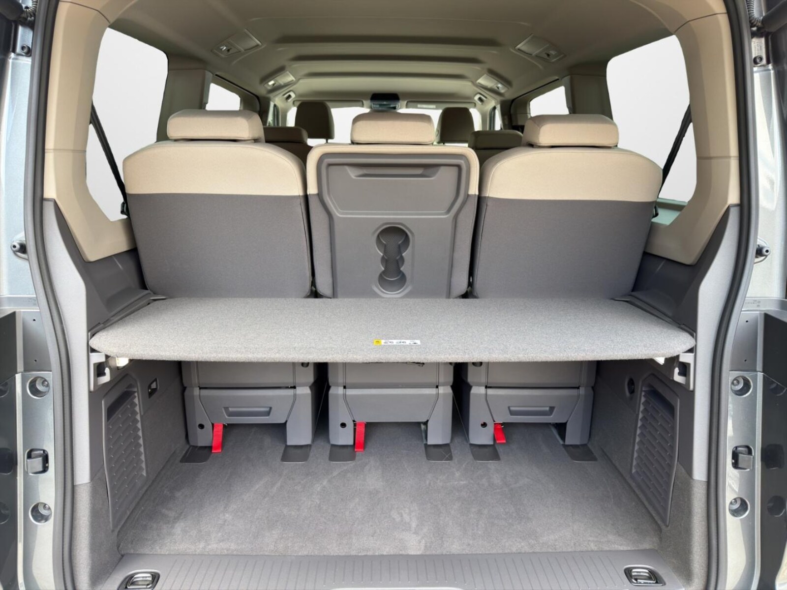 Volkswagen Multivan Langversion – Bild 13