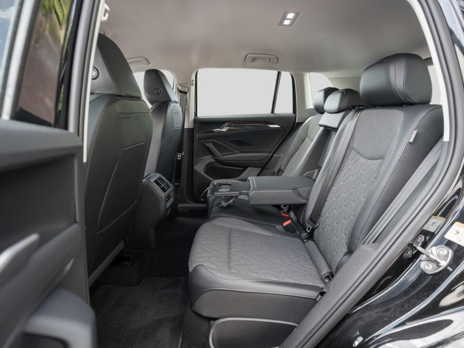 Volkswagen Tiguan – Bild 8