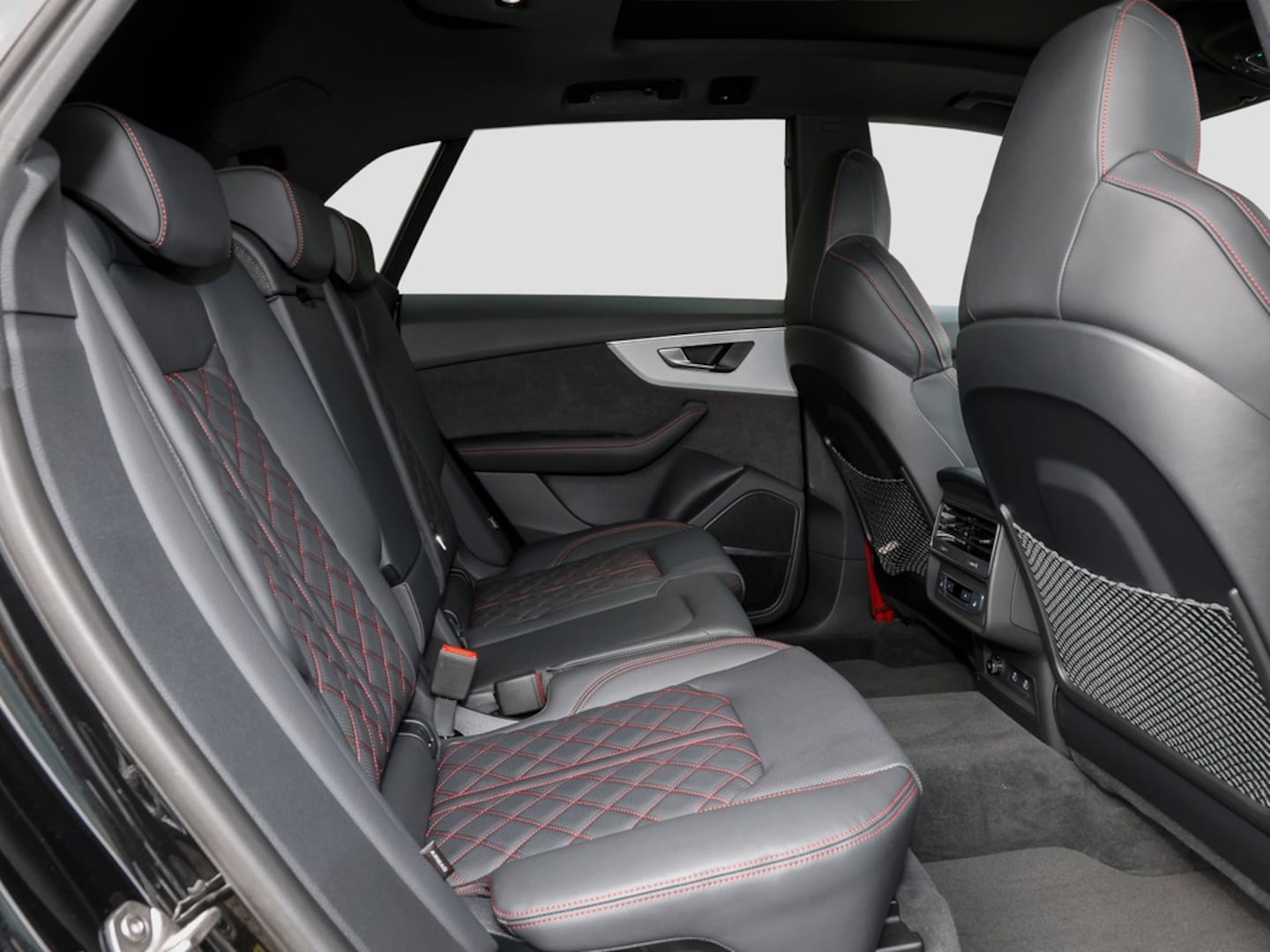 Bild über Audi Q8 SUV TFSI e S line business TFSI e quattro 360 kW tiptronic - für weitere Informationen kontaktieren Sie den Audi Partner