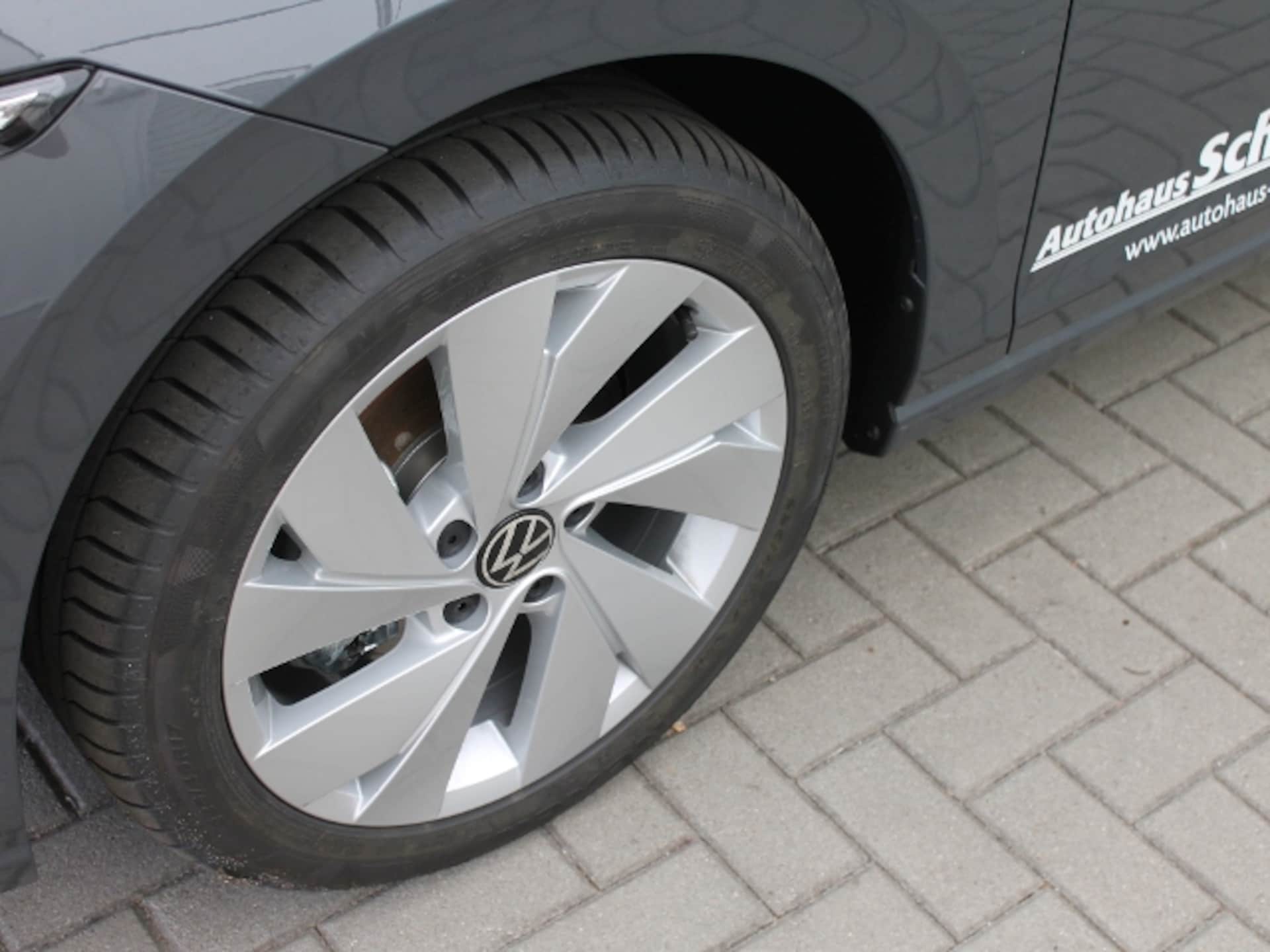 Volkswagen Golf Variant Style
