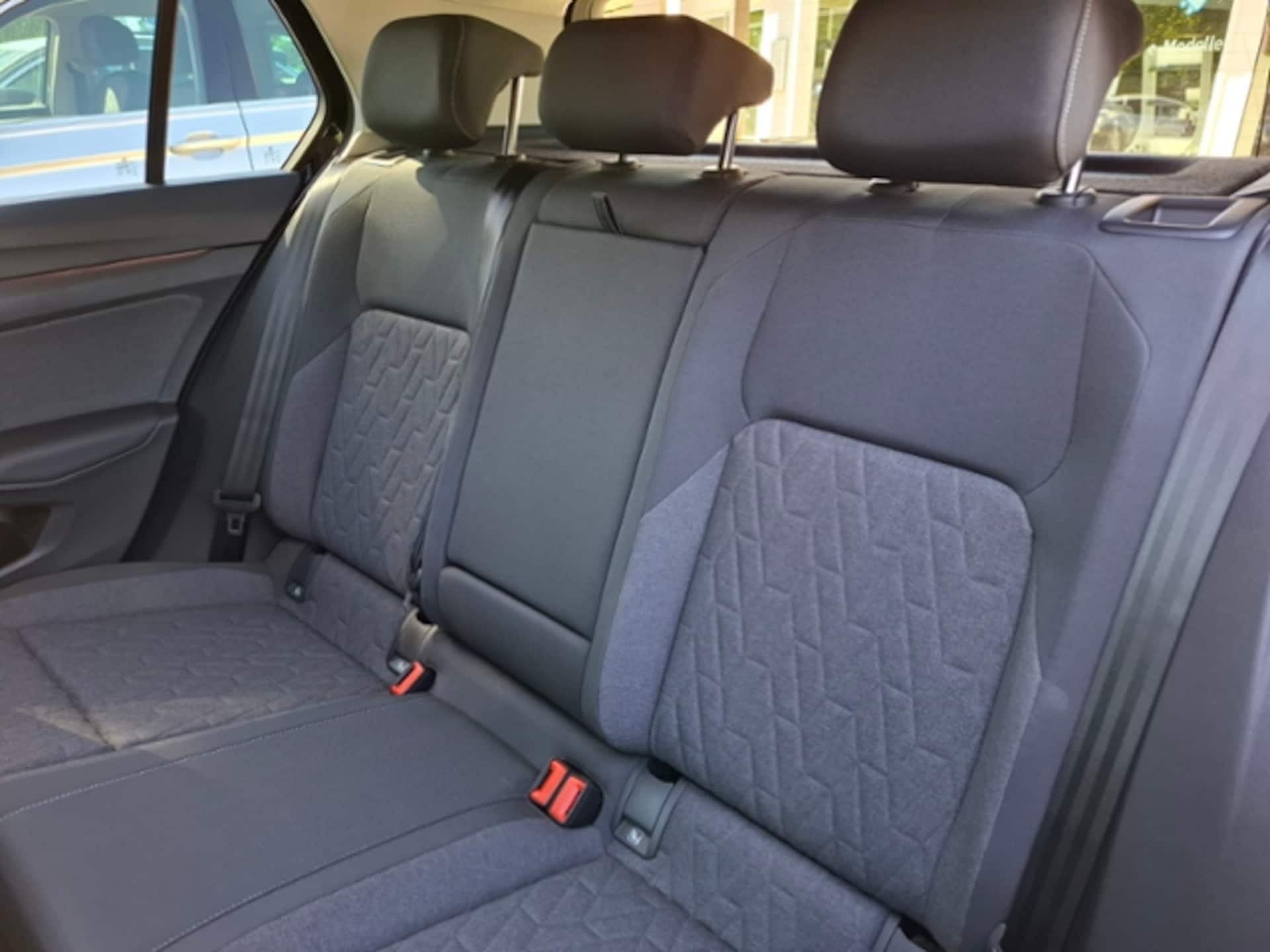 Volkswagen Golf Life