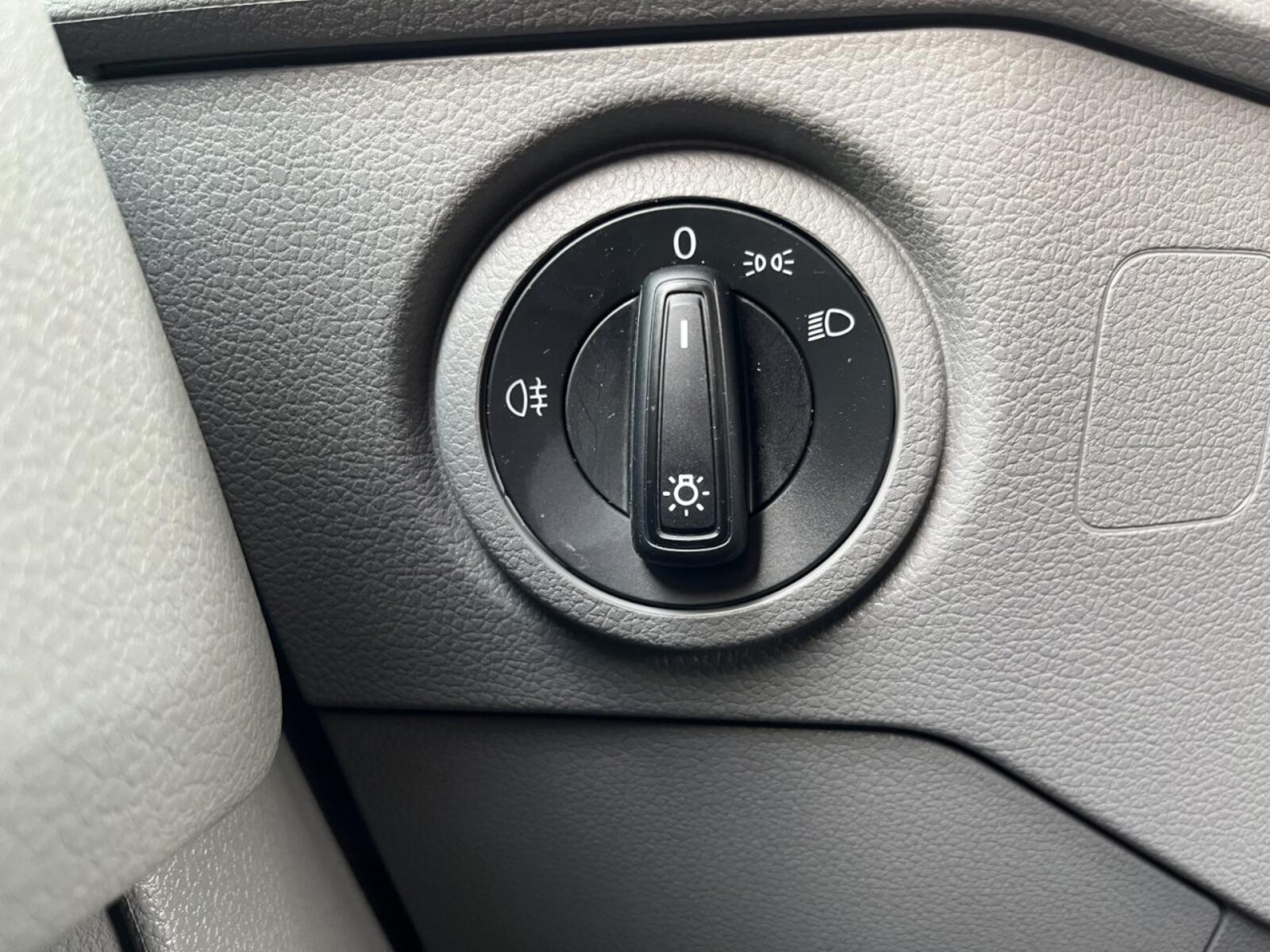 Volkswagen Crafter Kasten mittlerer Radstand – Bild 16