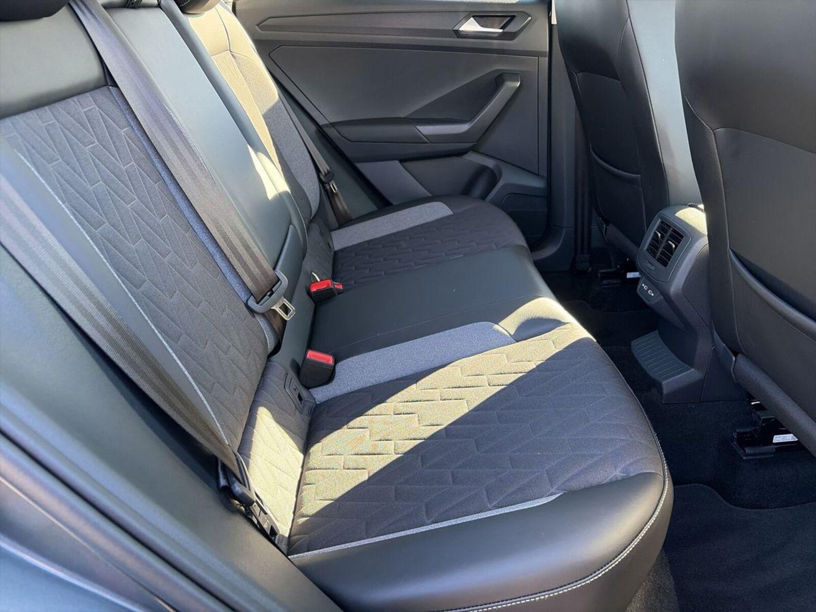 Volkswagen T-Roc – Bild 9