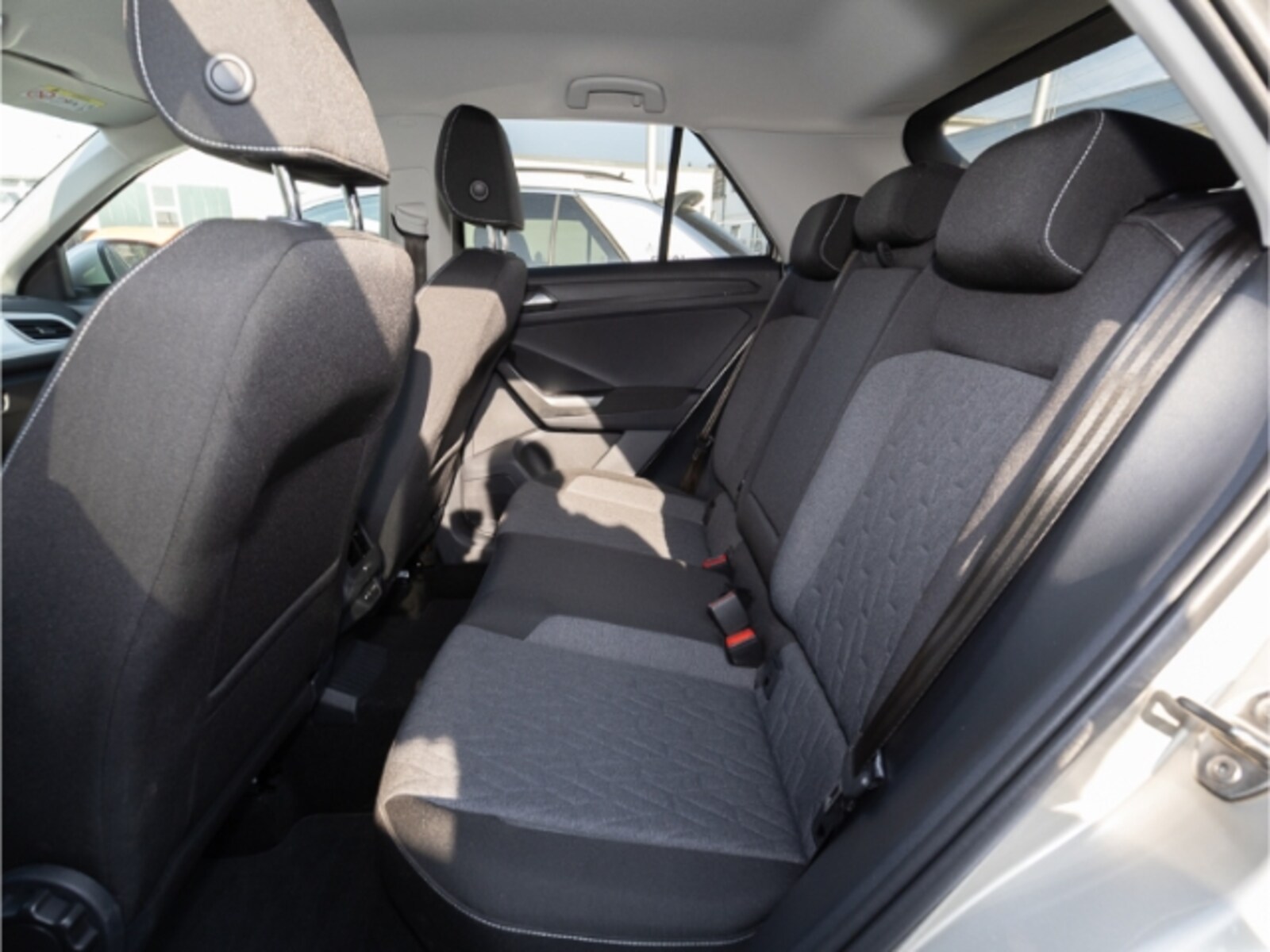 Volkswagen T-Roc – Bild 13