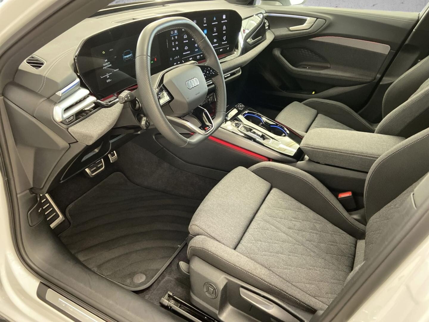 Bild über Audi A5 Avant TFSI 150 kW S tronic - für weitere Informationen kontaktieren Sie den Audi Partner