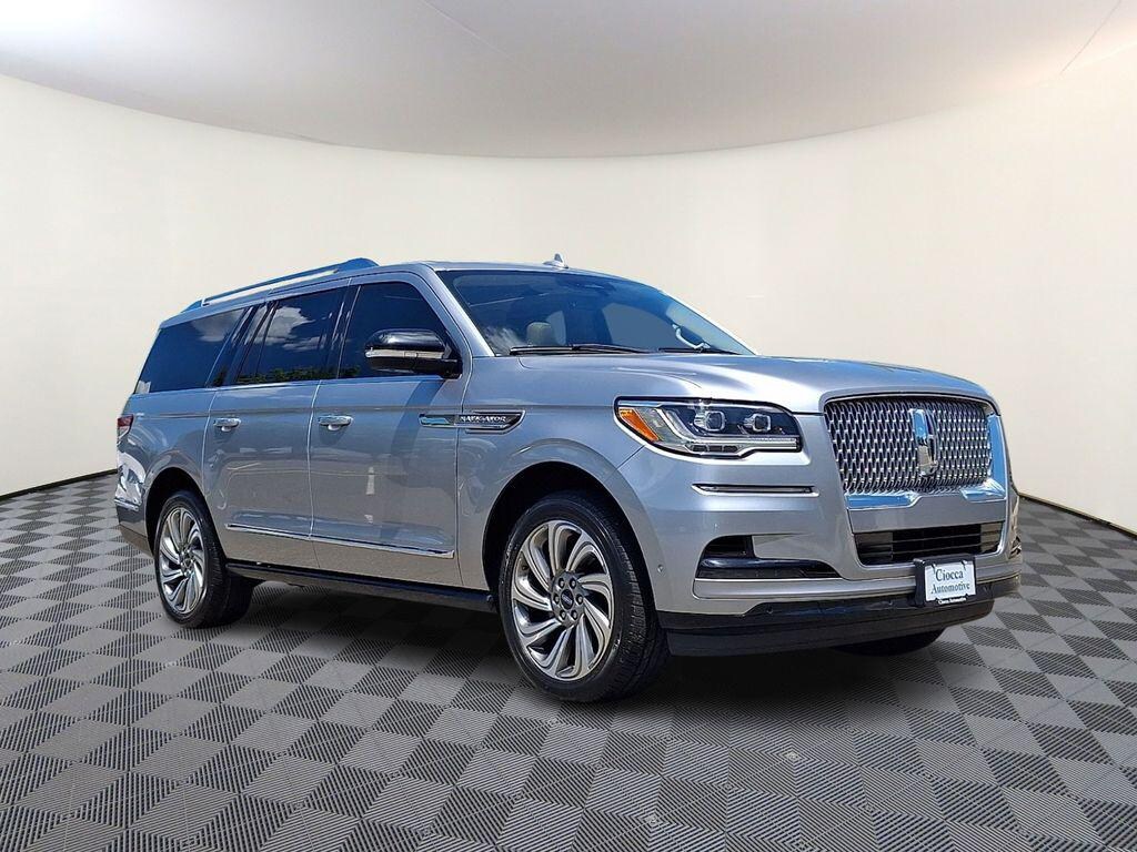 2022 Lincoln Navigator