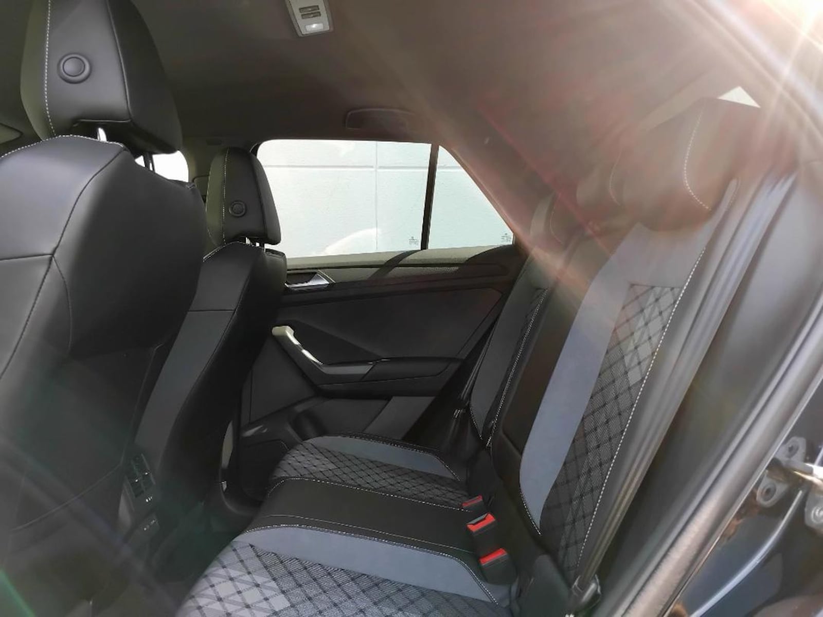Volkswagen T-Roc – Bild 8