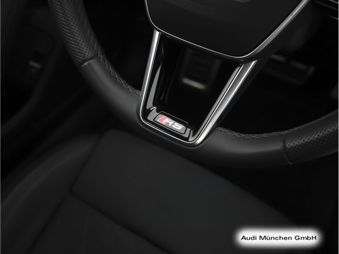 Bild über Audi RS 6 Avant TFSI quattro tiptronic - für weitere Informationen kontaktieren Sie den Audi Partner