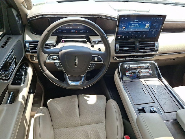 2022 Lincoln Navigator