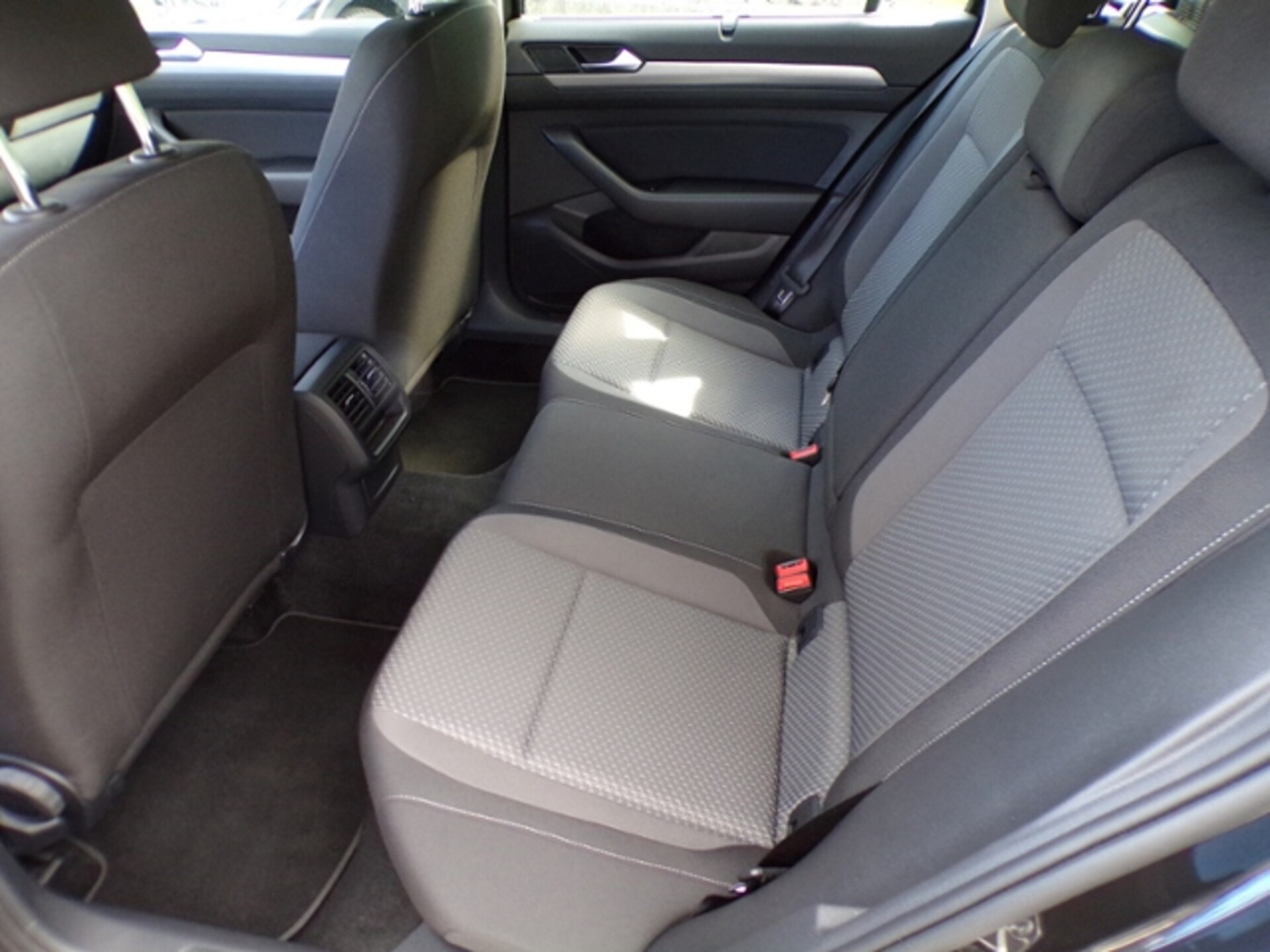 Volkswagen Passat Variant Basis-Modell