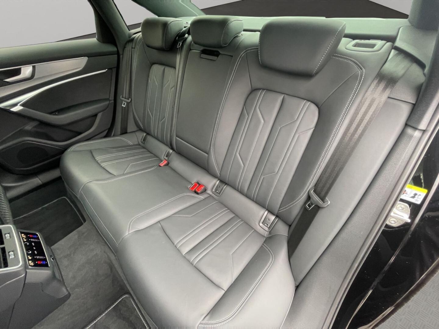 Bild über Audi S6 Limousine TDI quattro tiptronic - für weitere Informationen kontaktieren Sie den Audi Partner