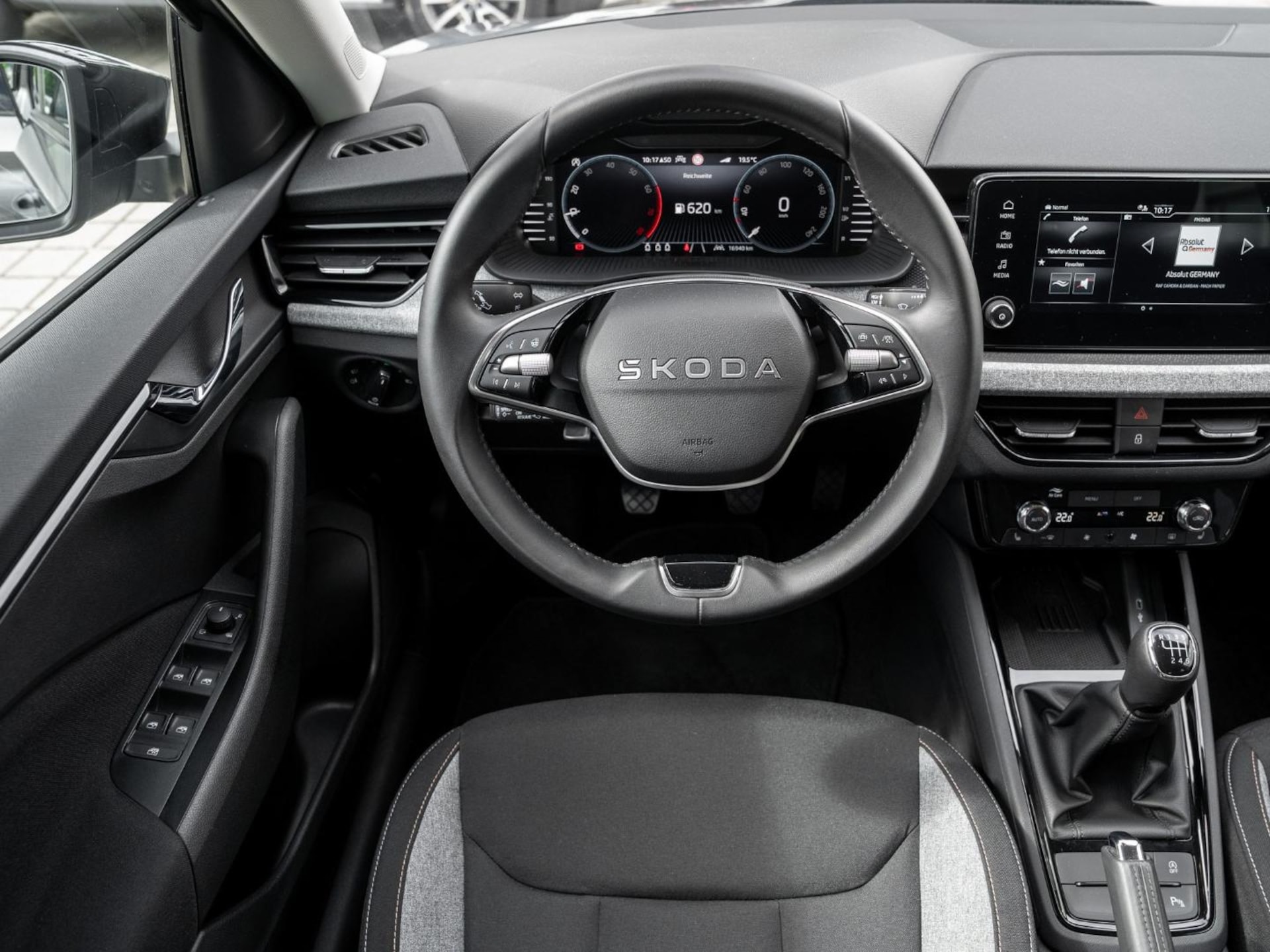Skoda Scala Tour