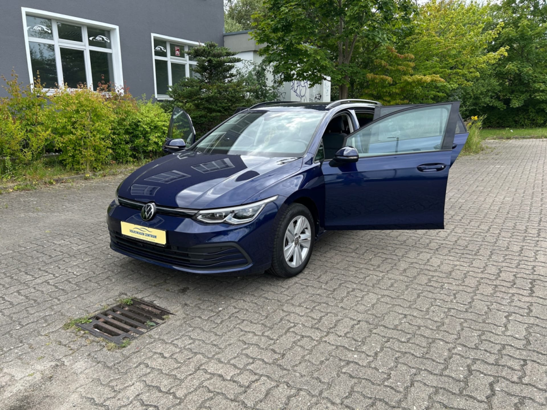Volkswagen Golf Variant Life