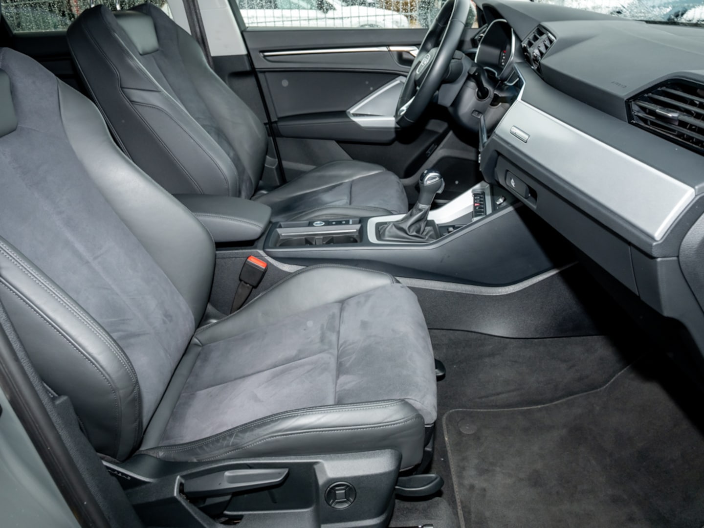 Bild über Audi Q3 35 TDI S tronic - für weitere Informationen kontaktieren Sie den Audi Partner