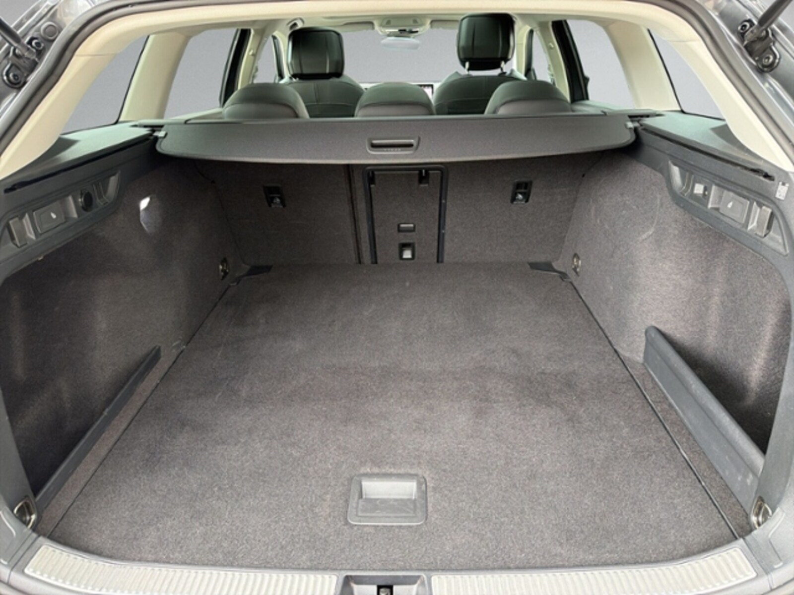 Volkswagen Passat – Bild 7